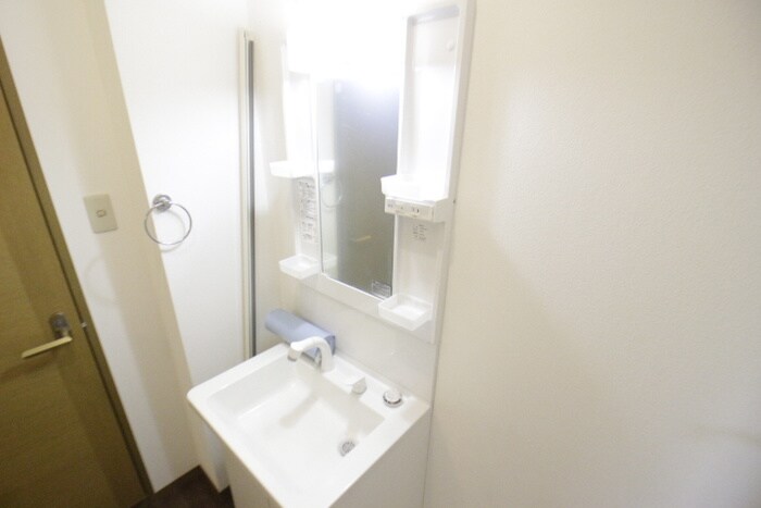 物件内観写真9　(洗面)