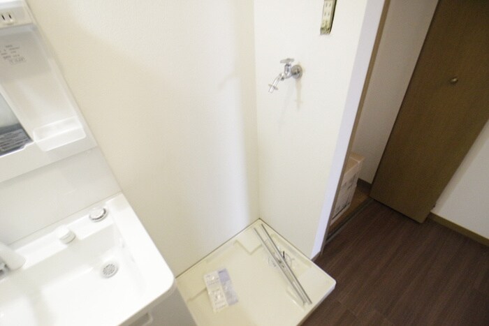 物件内観写真10　(洗濯機置場)