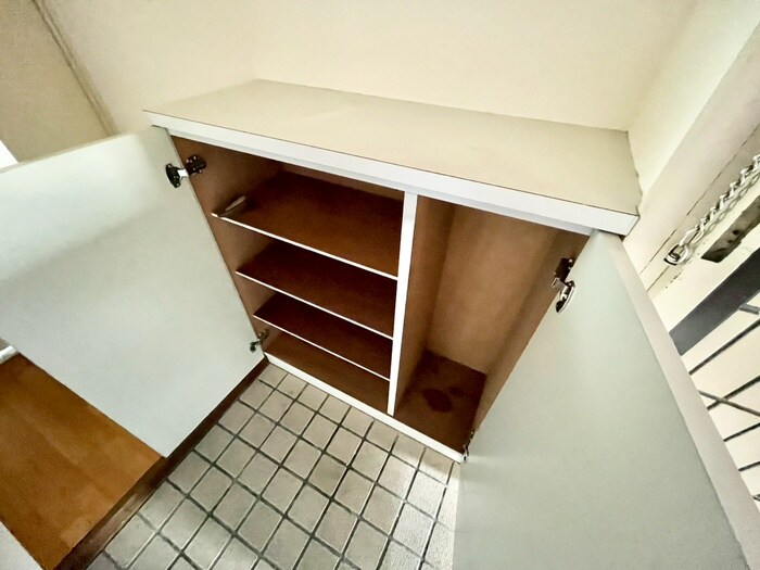 物件内観写真16　(靴箱)