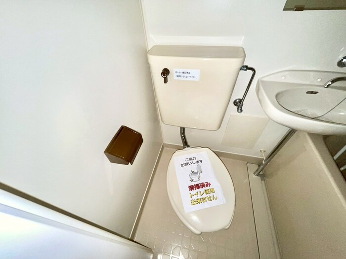 物件内観写真16　(トイレ)