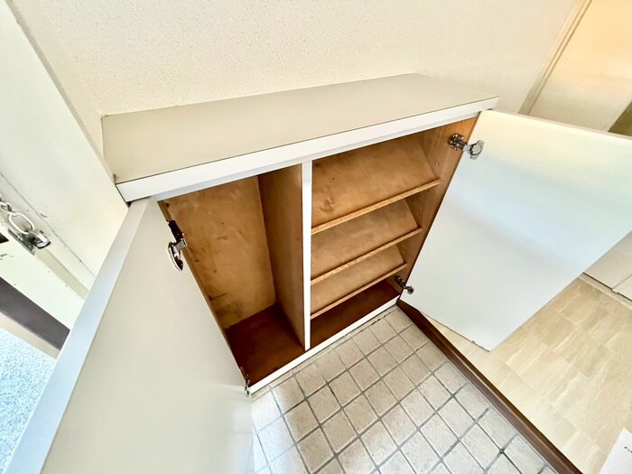 物件内観写真19　(靴箱)