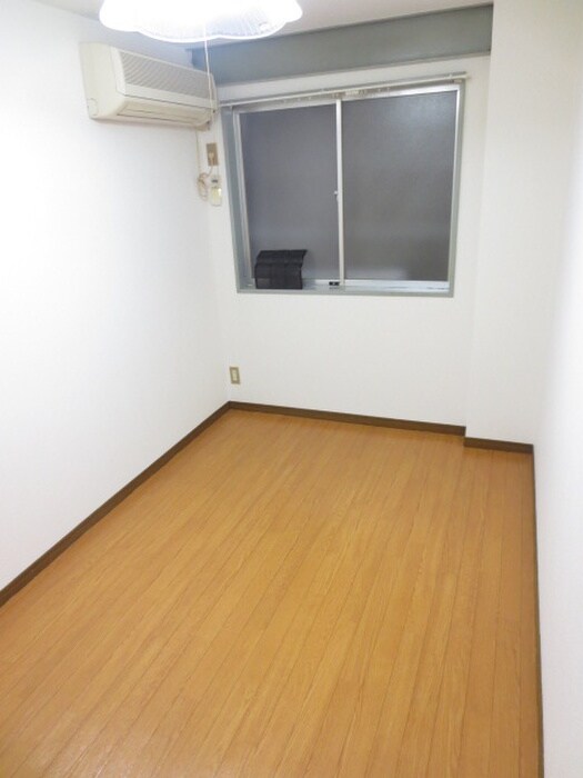 物件内観写真5　(居室)