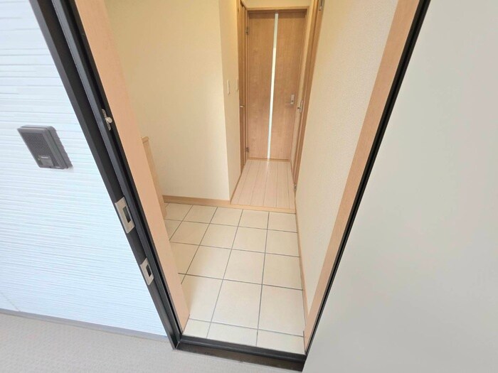 物件内観写真17　(玄関)