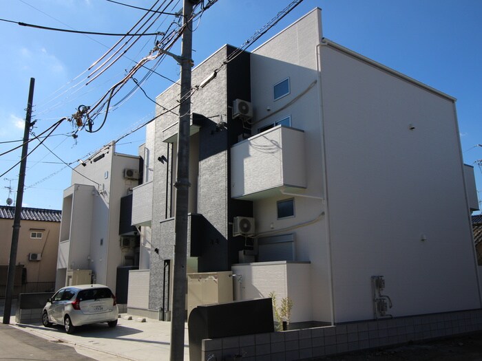 物件外観写真2　(外観写真)