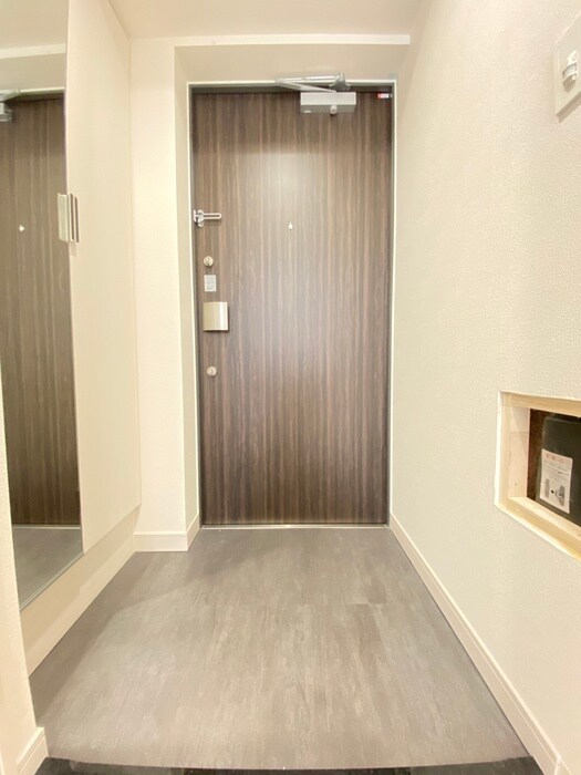 物件内観写真14　(玄関)