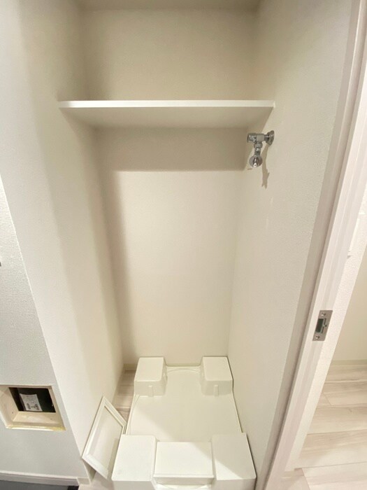 物件内観写真17　(洗濯機置場)