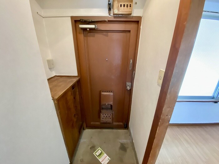 物件内観写真15　(玄関)