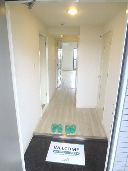 物件内観写真7　(玄関)