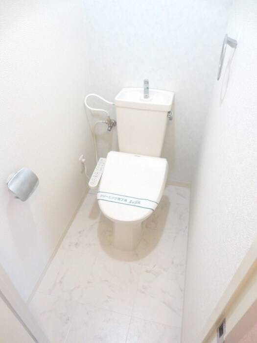 物件内観写真15　(トイレ)