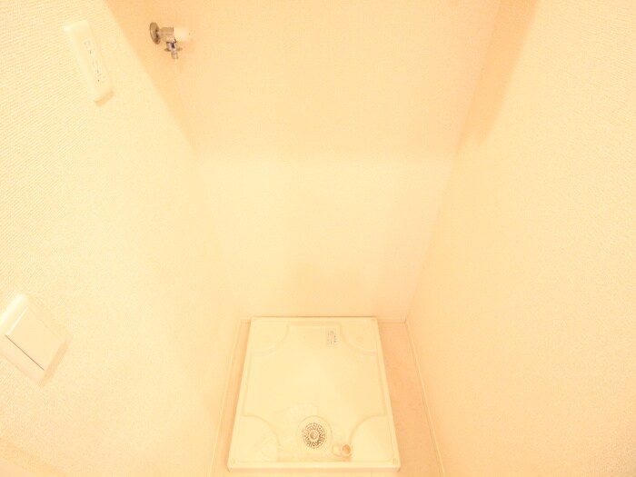 物件内観写真11　(洗濯機置場)