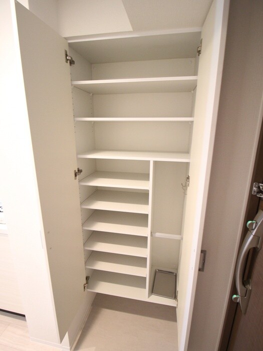 物件内観写真16　(靴箱)