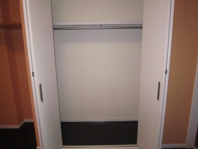 物件内観写真12　(収納)