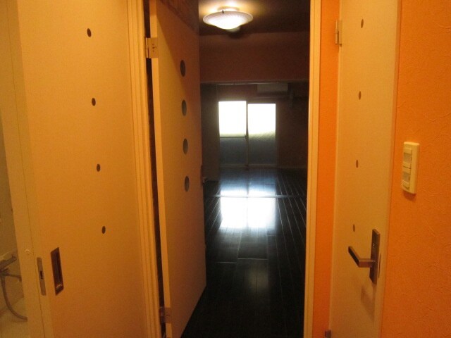 物件内観写真16　(廊下)