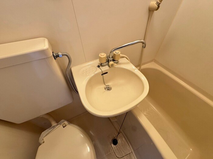 物件内観写真8　(洗面)