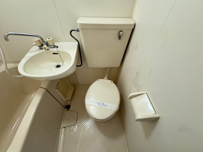 物件内観写真9　(トイレ)