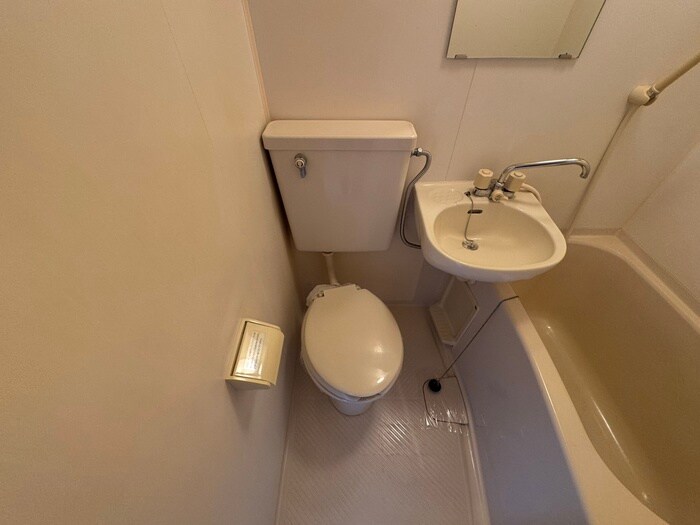 物件内観写真9　(トイレ)