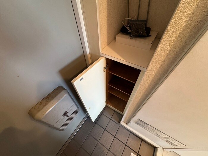 物件内観写真15　(靴箱)