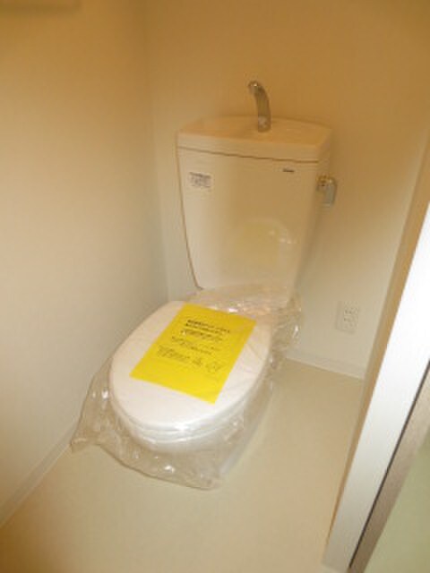 物件内観写真8　(トイレ)