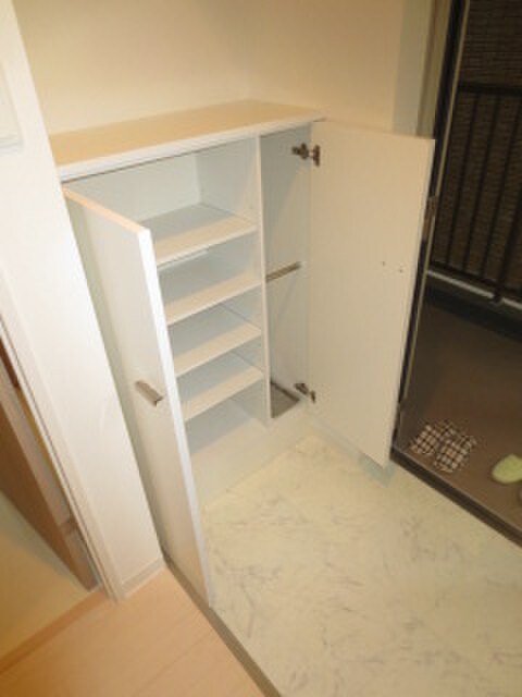 物件内観写真12　(靴箱)