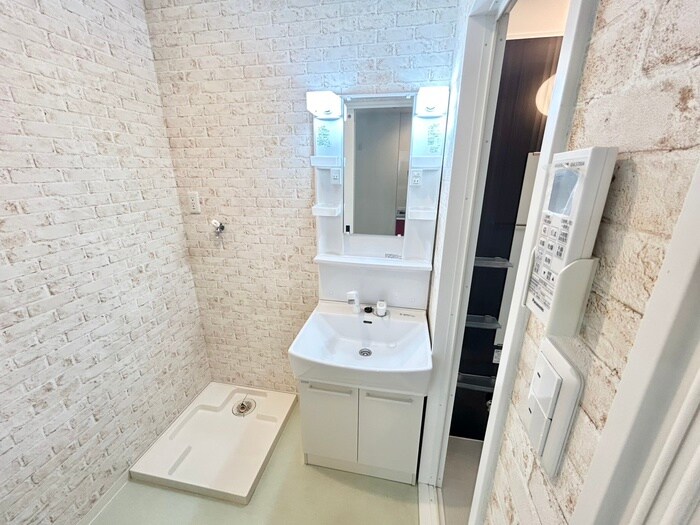 物件内観写真12　(洗面)