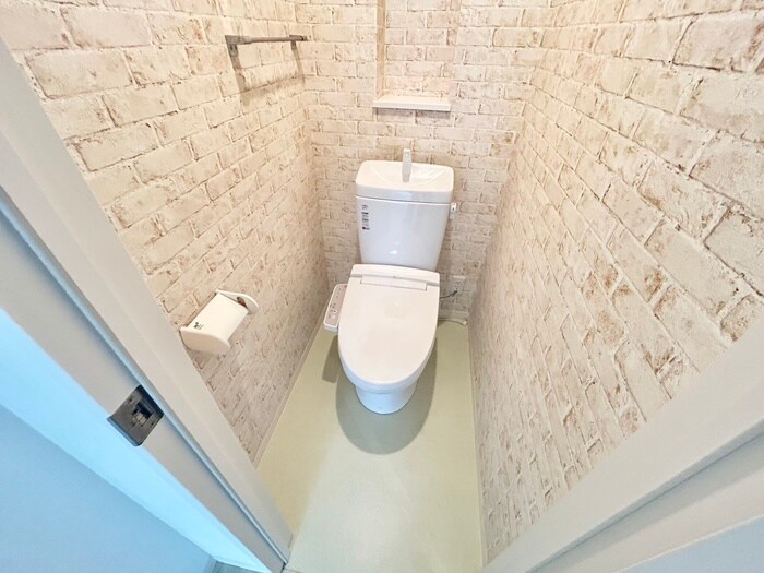 物件内観写真14　(トイレ)