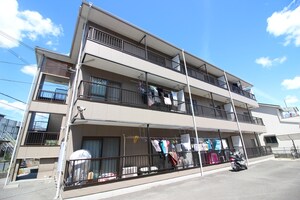 第二都松マンション外観写真