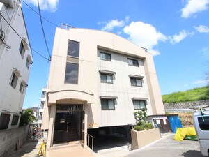 服部マンション外観写真