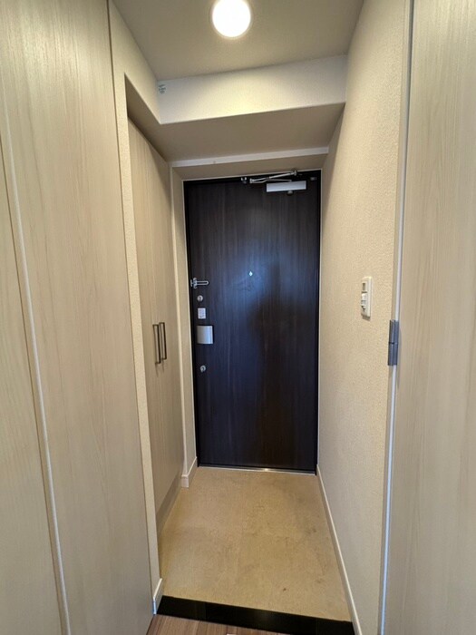 物件内観写真7　(玄関)