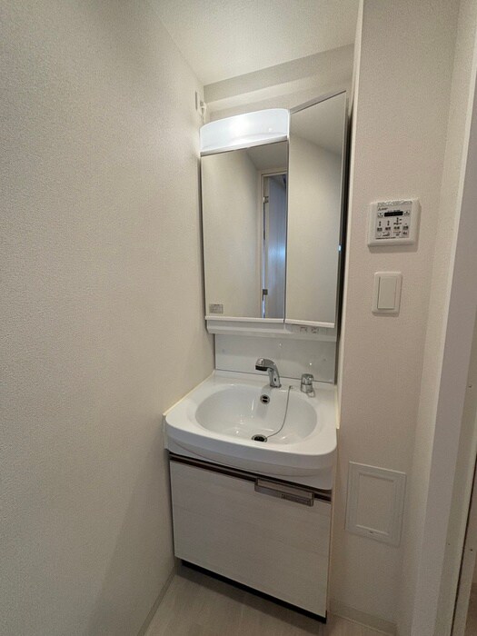 物件内観写真11　(洗面)