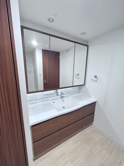 物件内観写真11　(洗面)