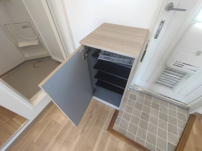 物件内観写真18　(靴箱)