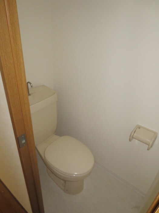 物件内観写真9　(トイレ)