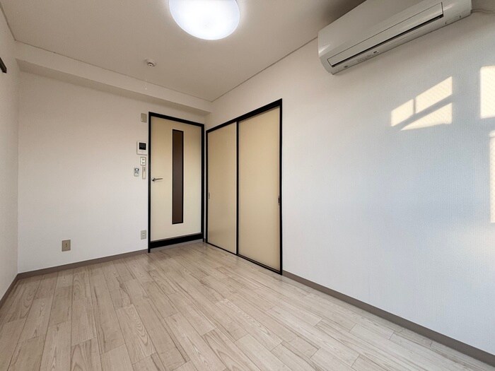 物件内観写真9　(居室)