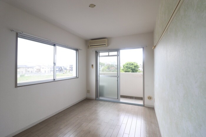 物件内観写真6　(居室)