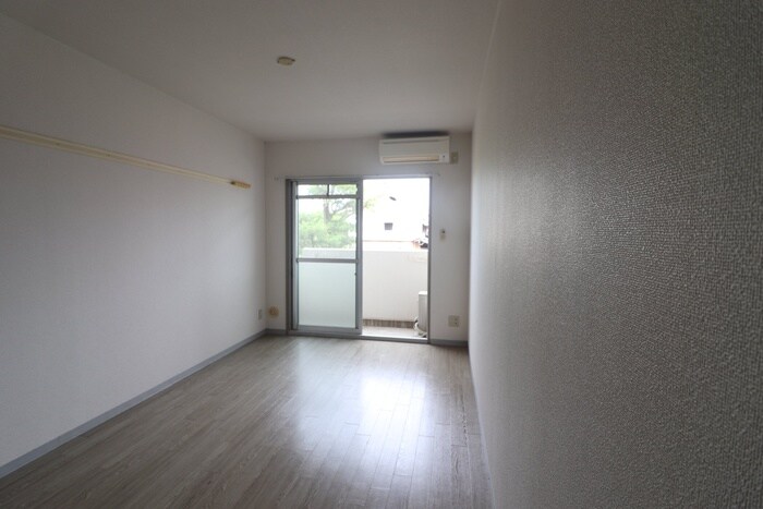 物件内観写真6　(居室)