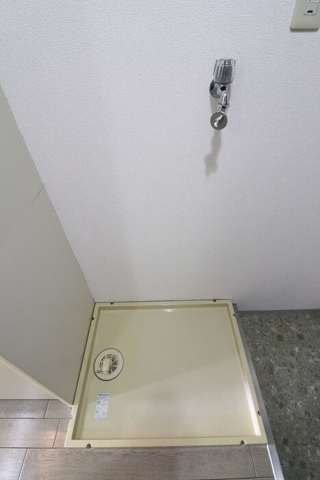 物件内観写真13　(洗濯機置場)