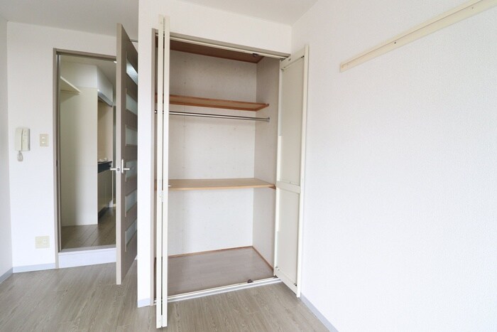 物件内観写真13　(収納)
