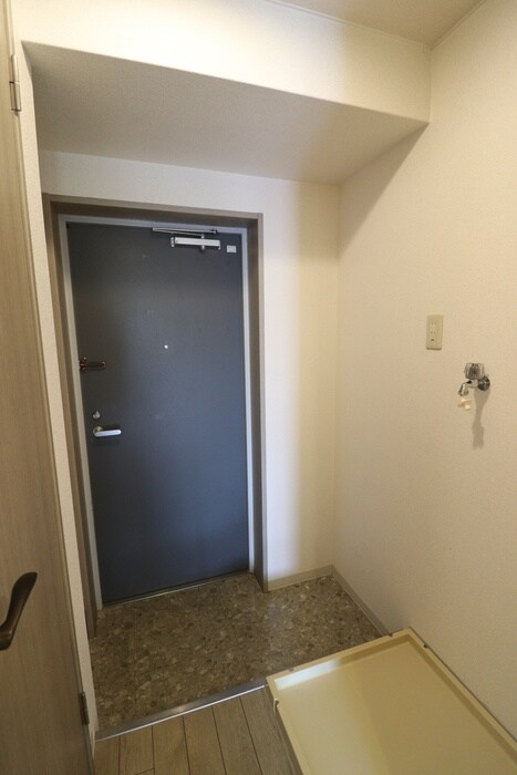 物件内観写真14　(玄関)
