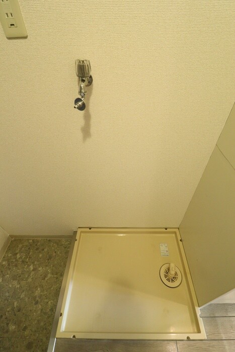 物件内観写真14　(洗濯機置場)