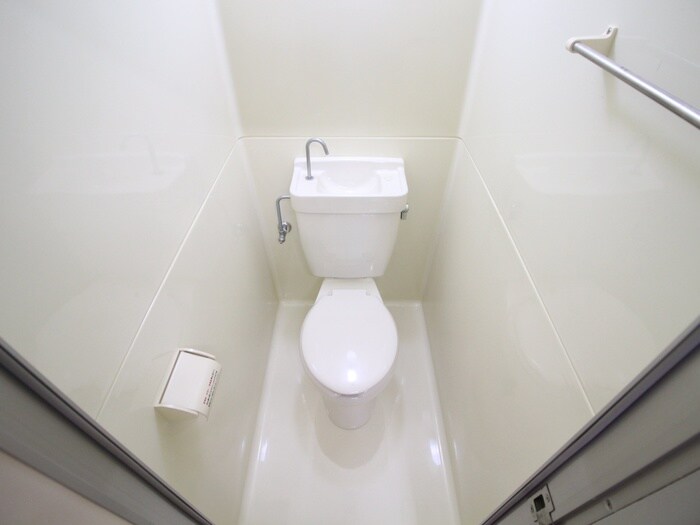 物件内観写真8　(トイレ)