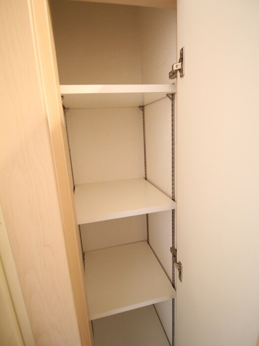 物件内観写真8　(収納)