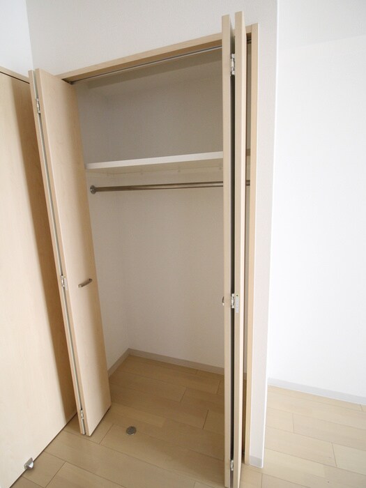 物件内観写真15　(収納)