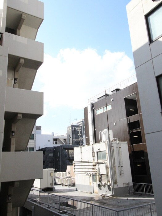 物件内観写真21　(室内からの展望)