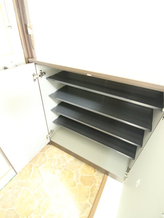 物件内観写真9　(靴箱)