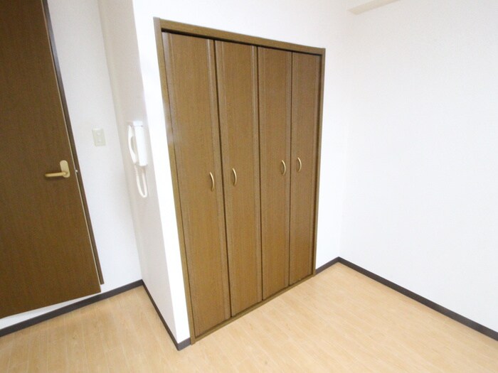 物件内観写真13　(収納)