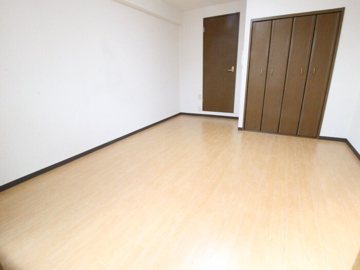 物件内観写真20　(廊下)