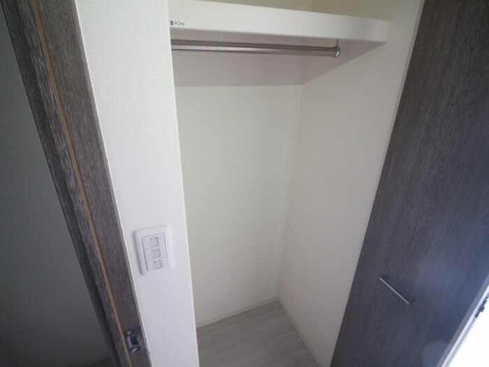 物件内観写真7　(収納)