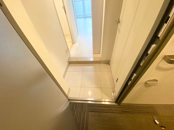 物件内観写真7　(玄関)