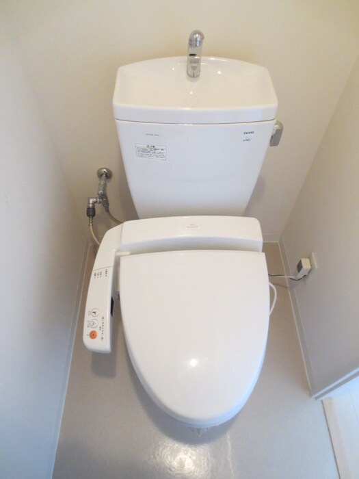 物件内観写真8　(トイレ)