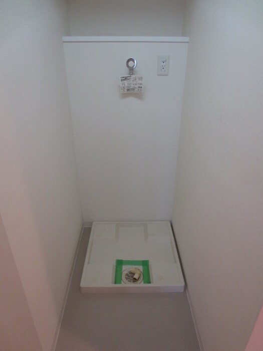 物件内観写真11　(洗濯機置場)